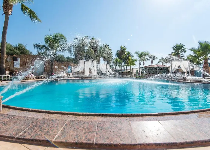 Cheap hotel: Oasis Studios